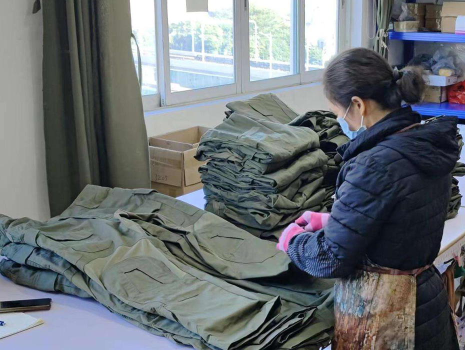 tactical trousers production