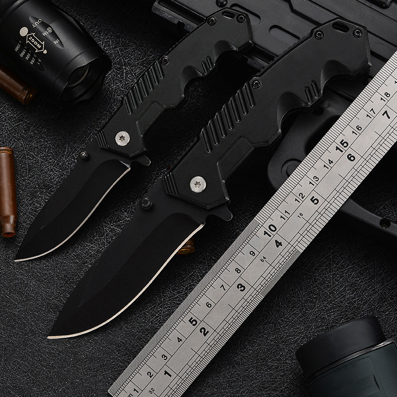 Detail hunting knives